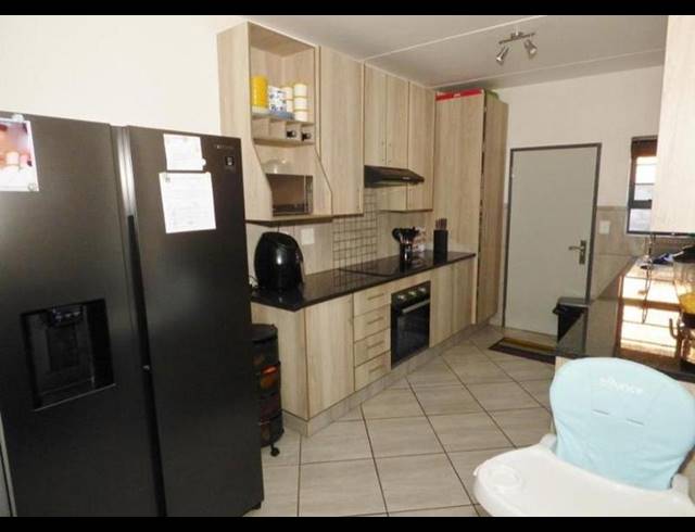 3 BEDROOM APARTMENT FOR SALE IN RAVENSWOOD